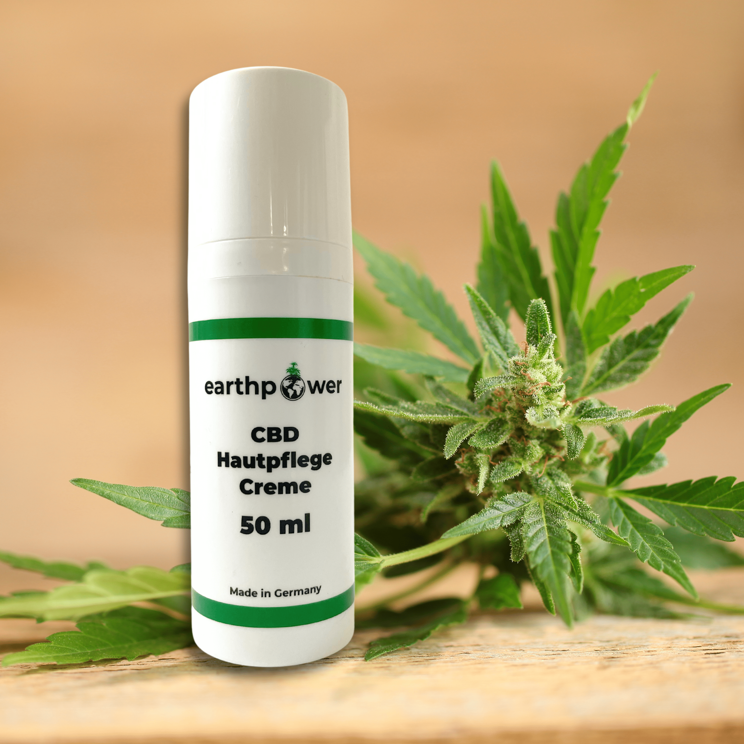 CBD Hautpflege-Creme mit Hanfblatt Vollextrakt CBD Hautpflege-Creme mit Hanfblatt Vollextrakt